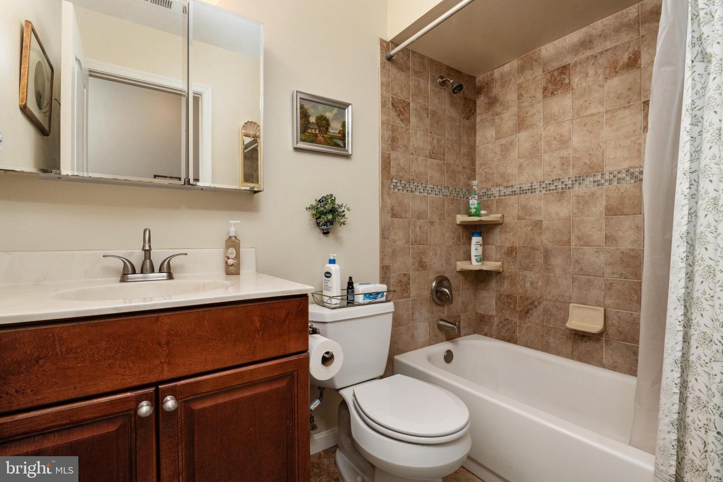 8337 Montgomery Run Rd #c Property Photo 19
