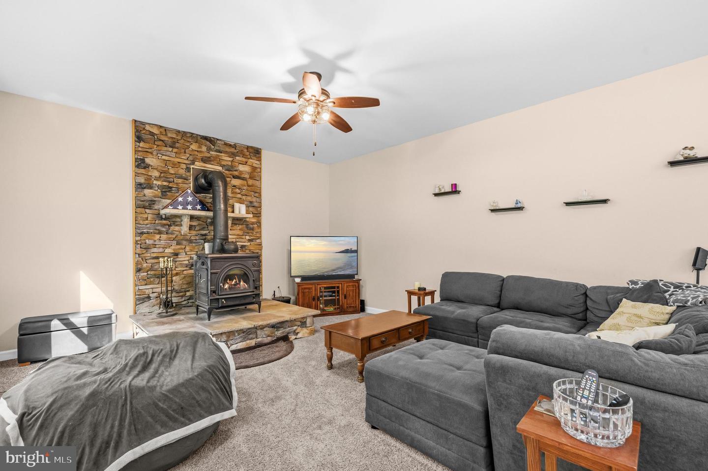17713 Foxmoor Dr Property Photo 13