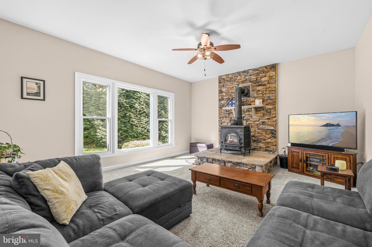 17713 Foxmoor Dr Property Photo 15
