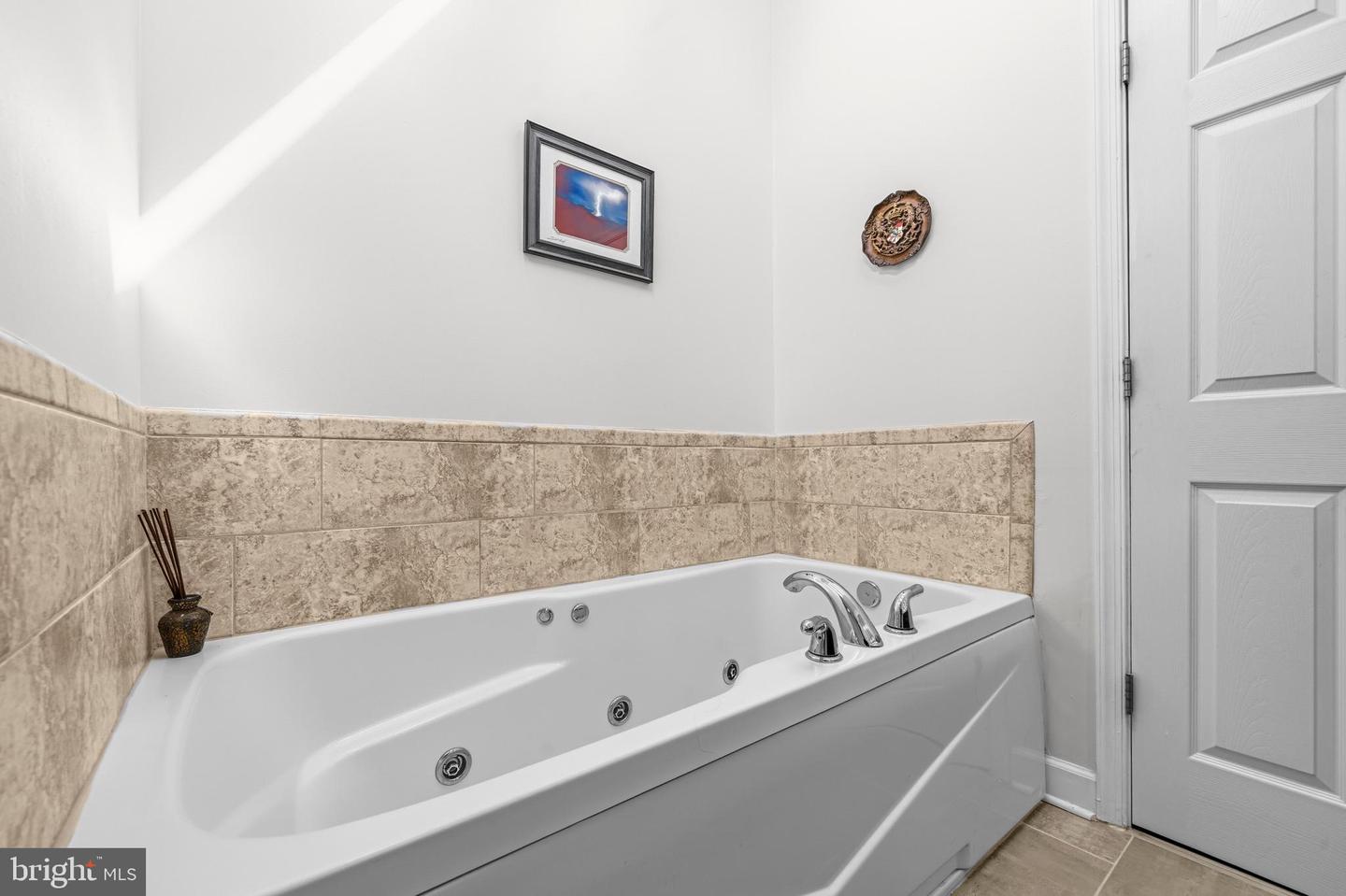 17713 Foxmoor Dr Property Photo 32