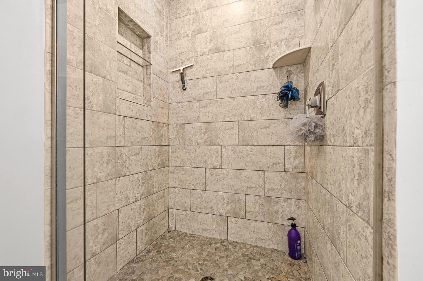 17713 Foxmoor Dr Property Photo 33