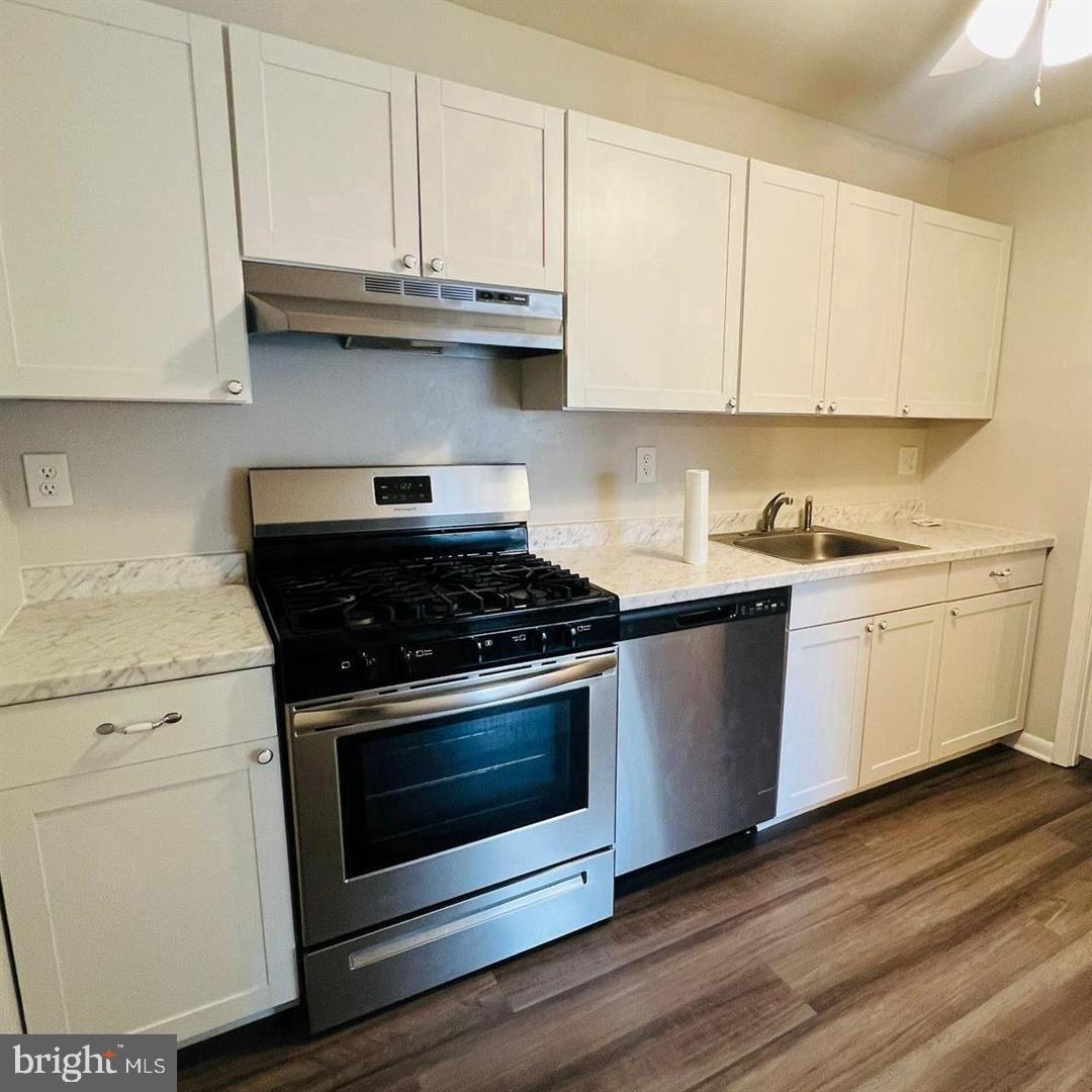 9655 Homestead Ct #b Property Photo 3