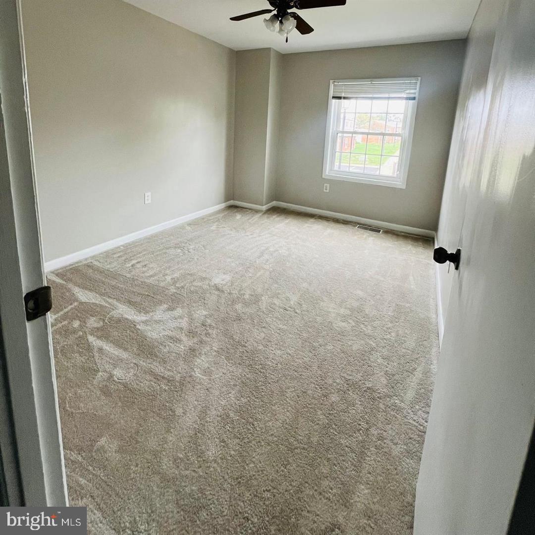 9655 Homestead Ct #b Property Photo 5