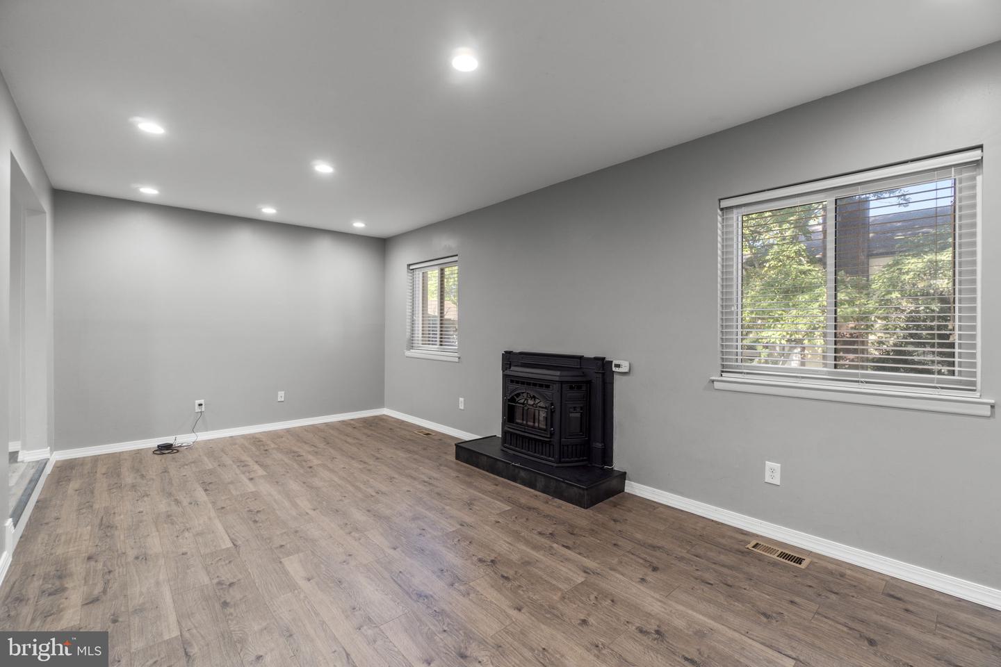 5478 Tilted Stone Property Photo 4