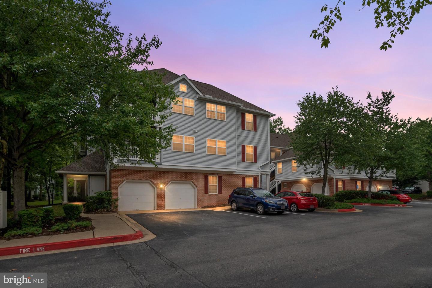 5824 WYNDHAM CIR #102