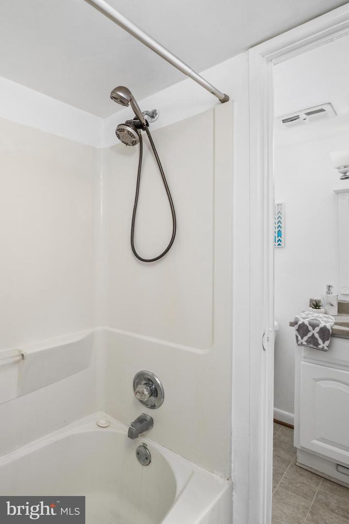 10536 Cross Fox Ln #b-2 Property Photo 16