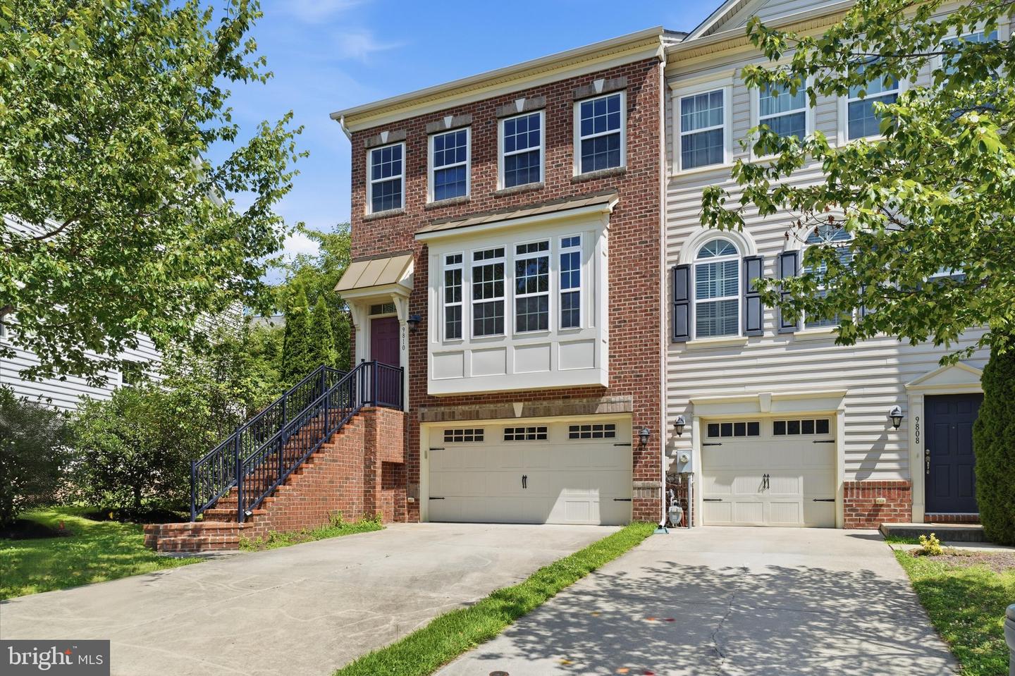 9810 Solar Crse Property Photo 1