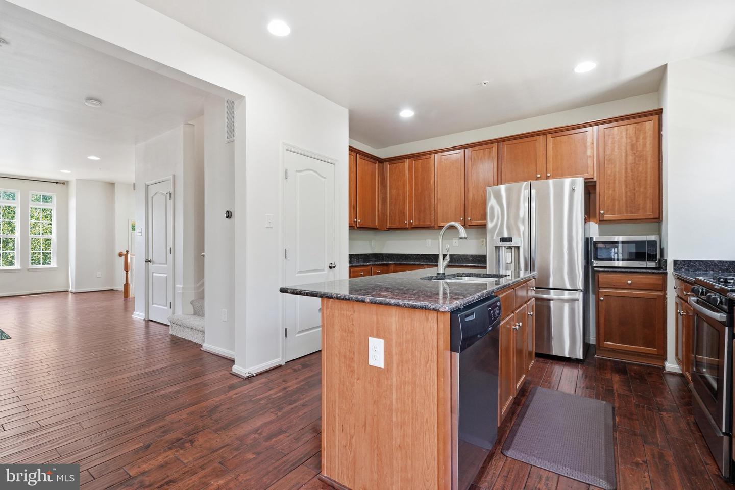 9810 Solar Crse Property Photo 15