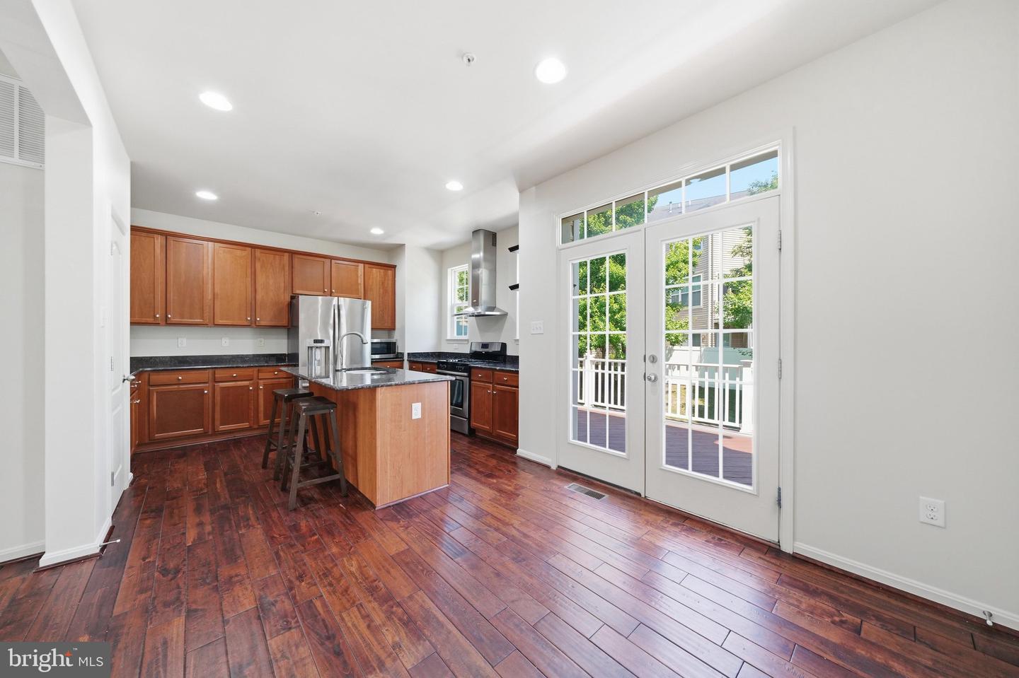 9810 Solar Crse Property Photo 19
