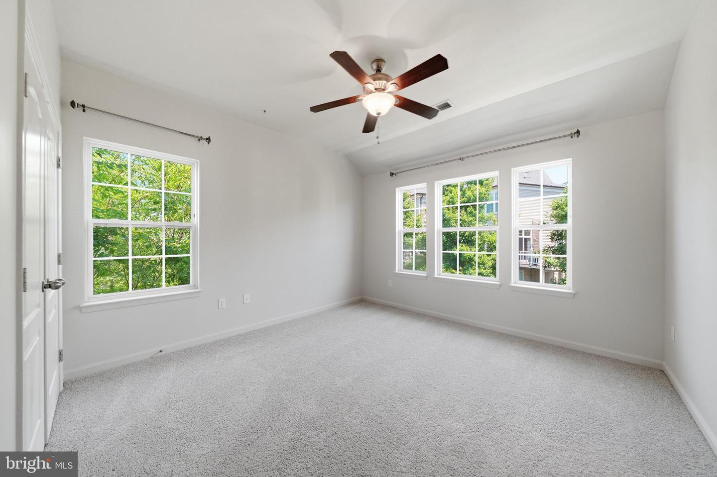 9810 Solar Crse Property Photo 22