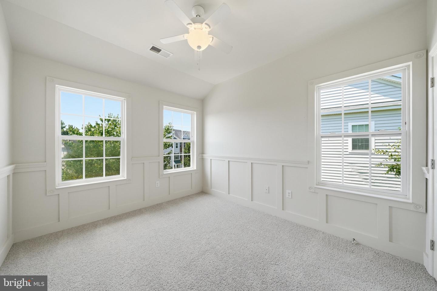 9810 Solar Crse Property Photo 27