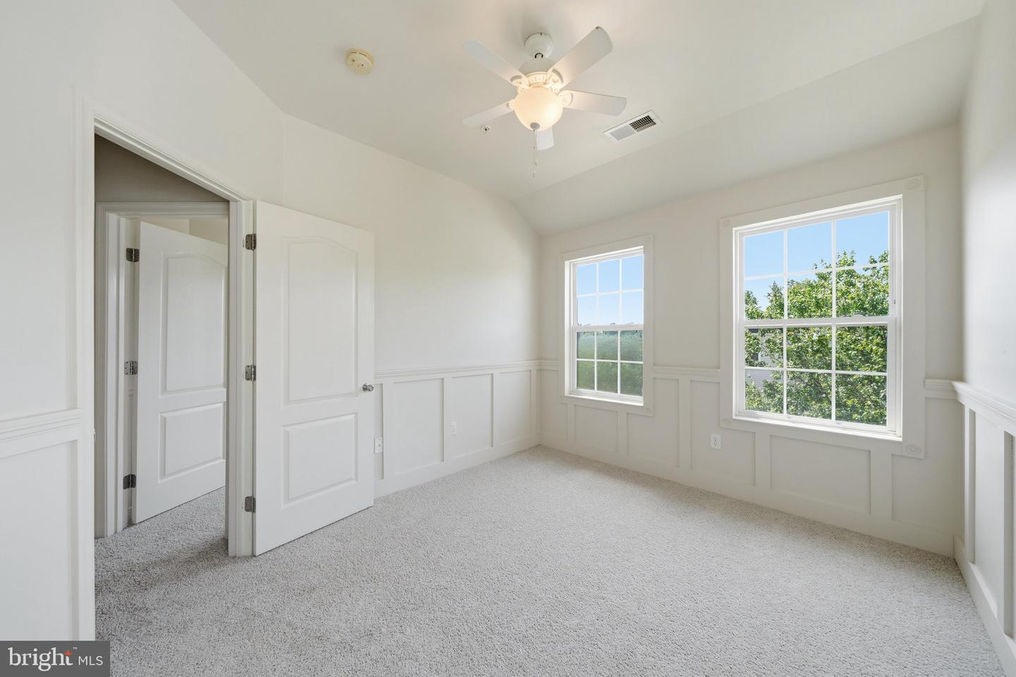 9810 Solar Crse Property Photo 28