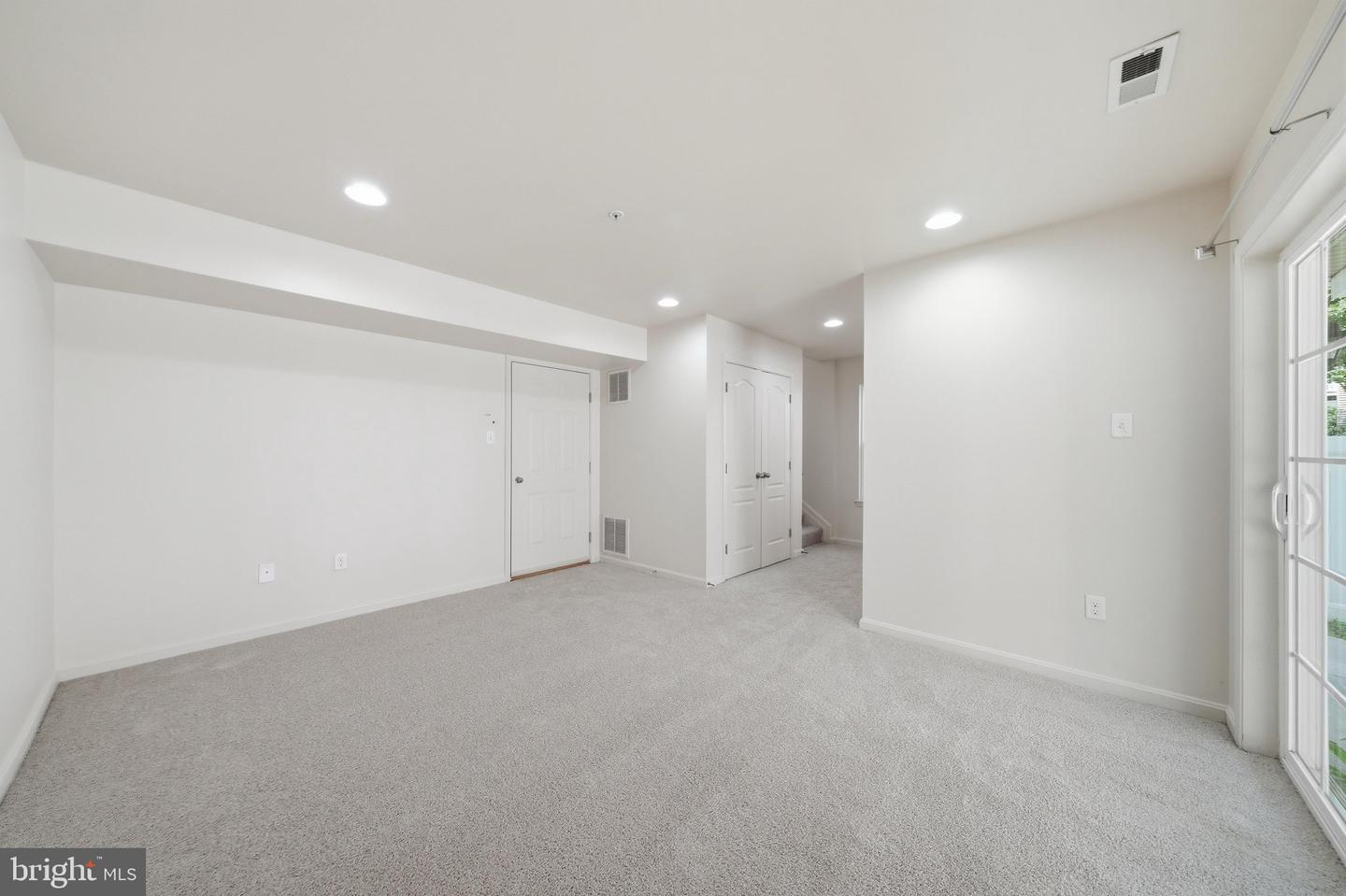 9810 Solar Crse Property Photo 37
