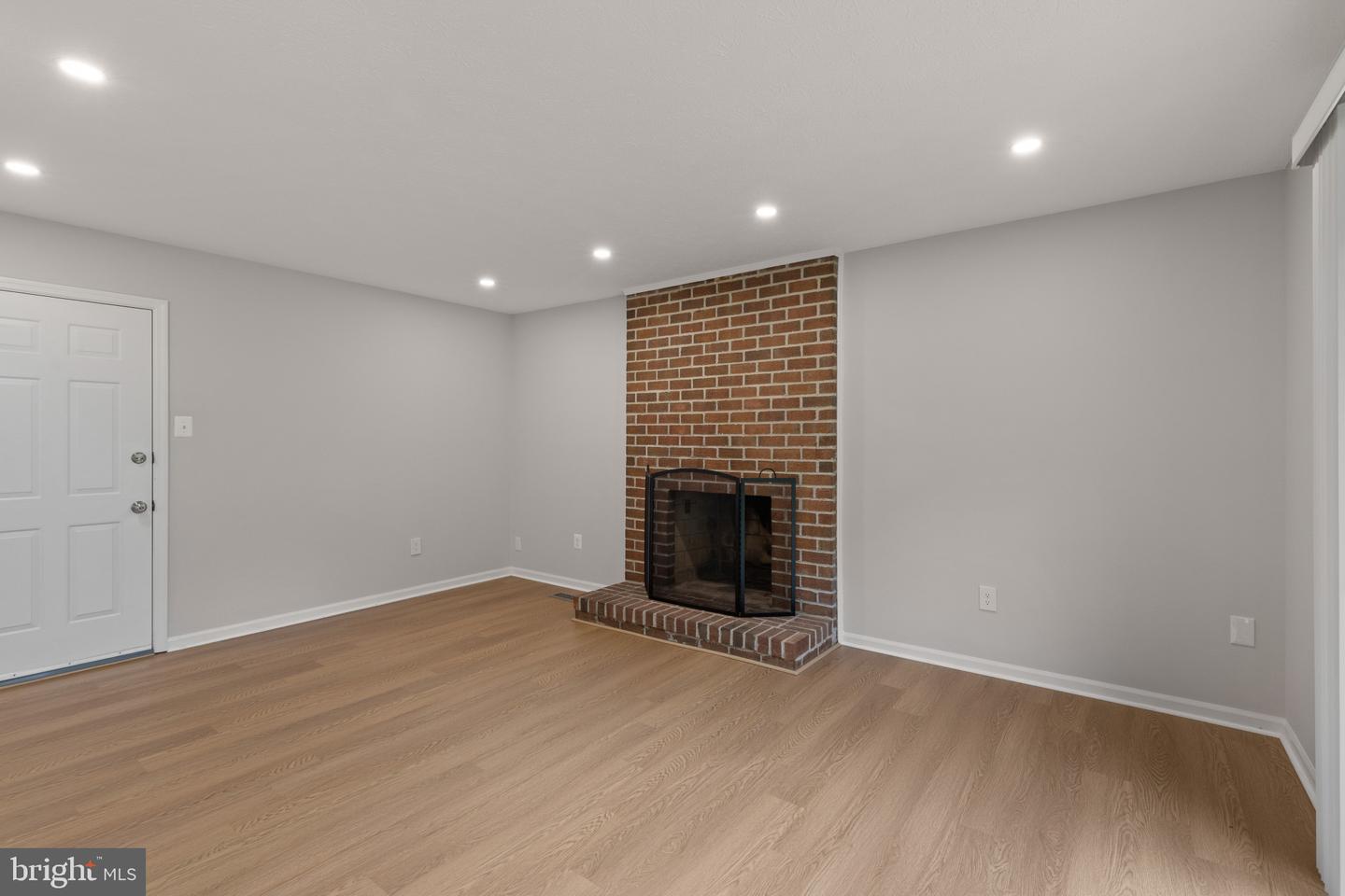 9520 Windbeat Way Property Photo 11