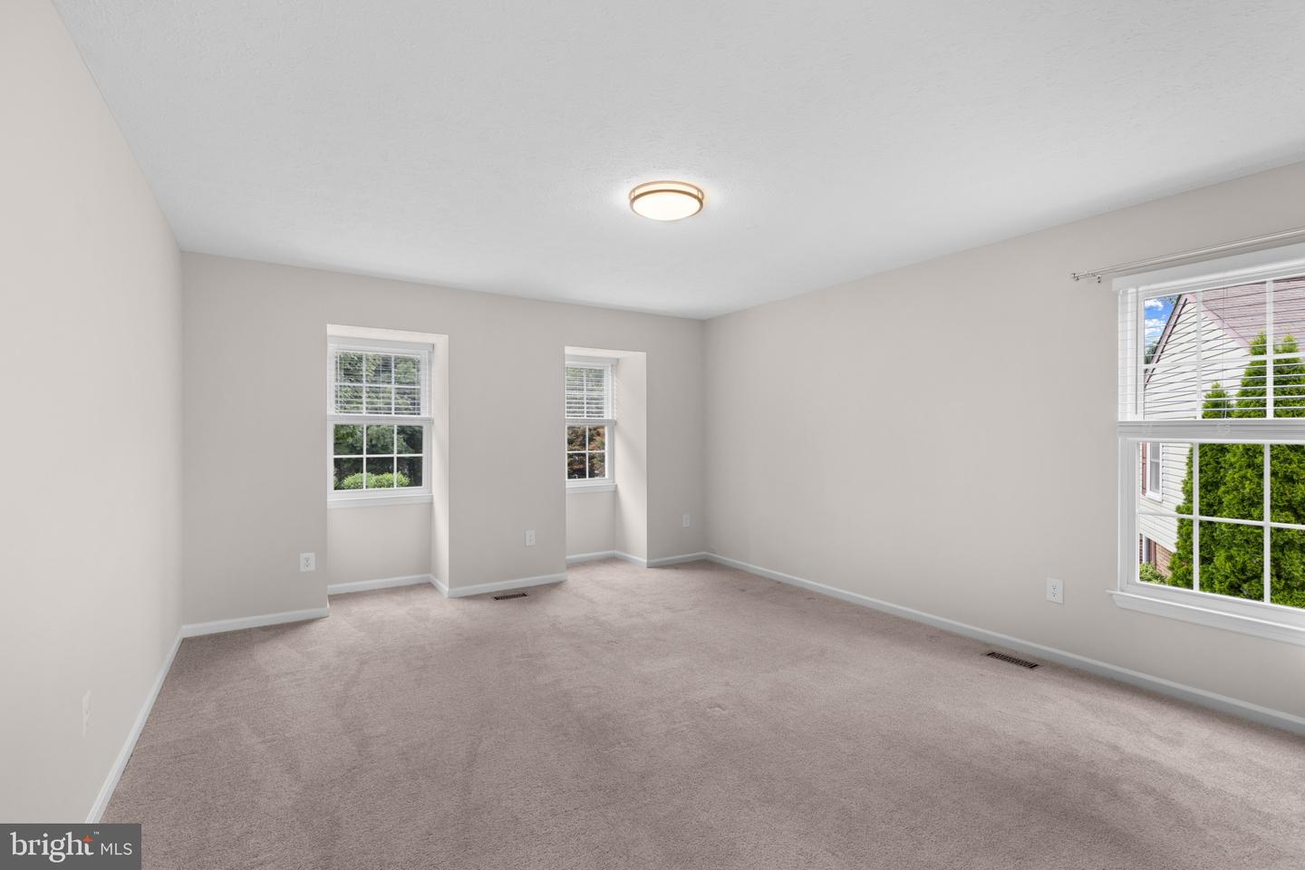 9520 Windbeat Way Property Photo 21