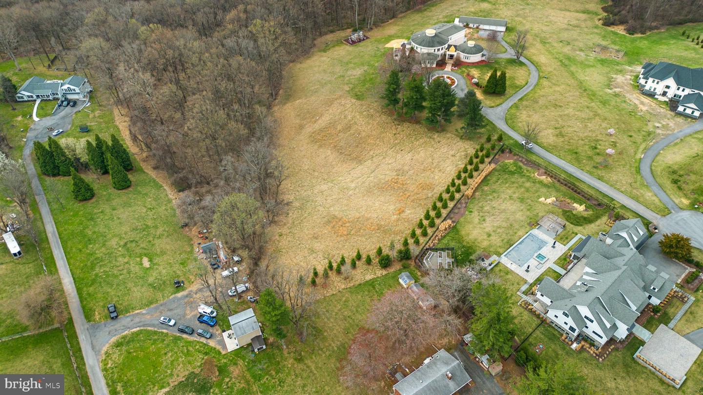 12425 Hill Crst Property Photo 24