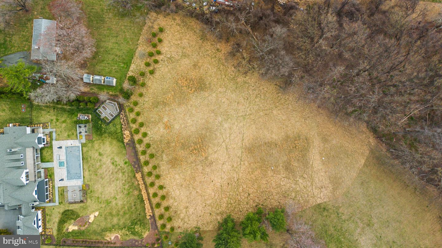 12425 Hill Crst Property Photo 25