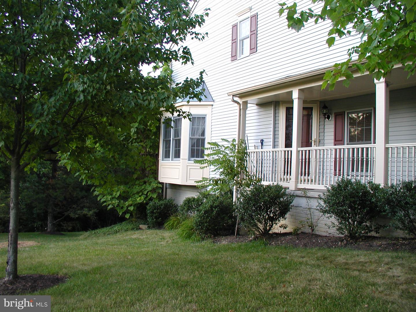 8686 MANAHAN DR Property Photo 1