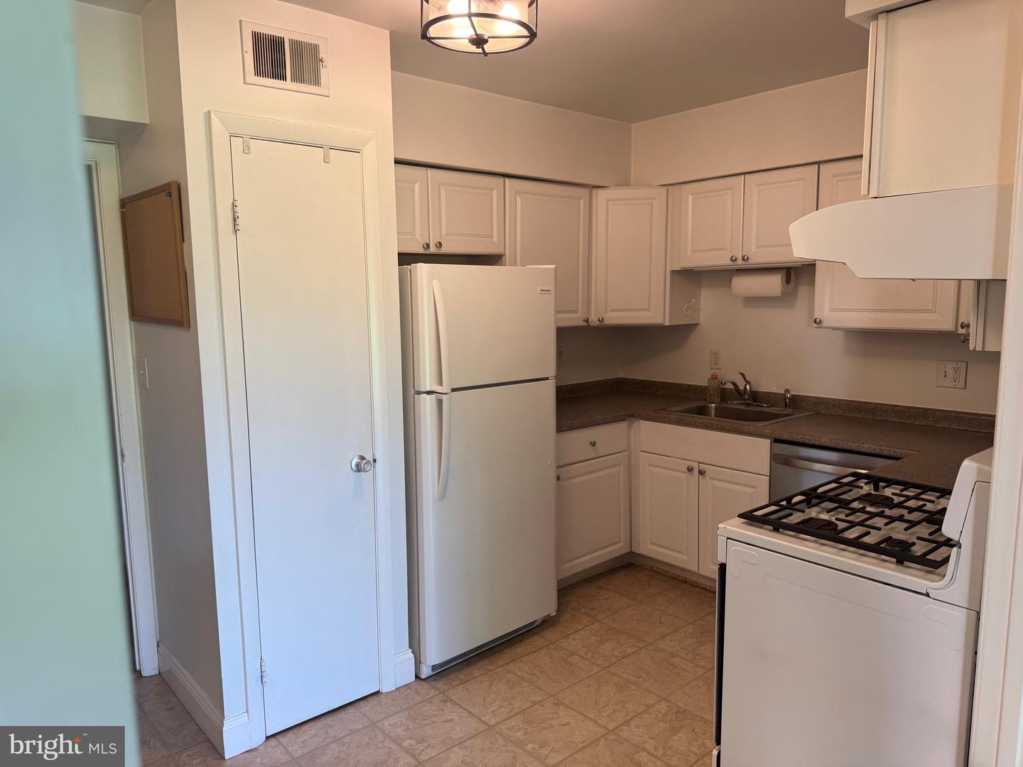 10087 Windstream Dr #4 Property Photo 18