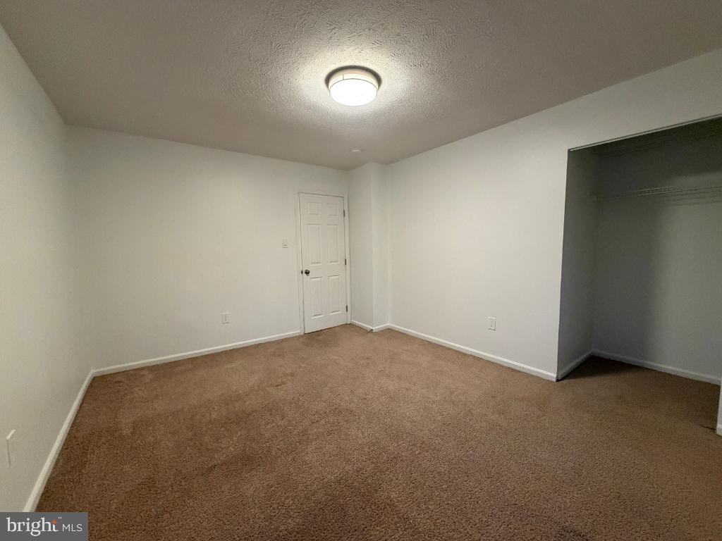 8639 Hayshed Ln Property Photo 9