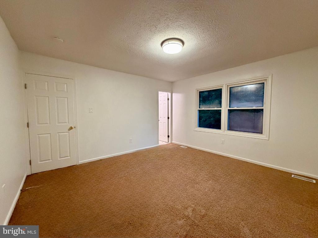 8639 Hayshed Ln Property Photo 11