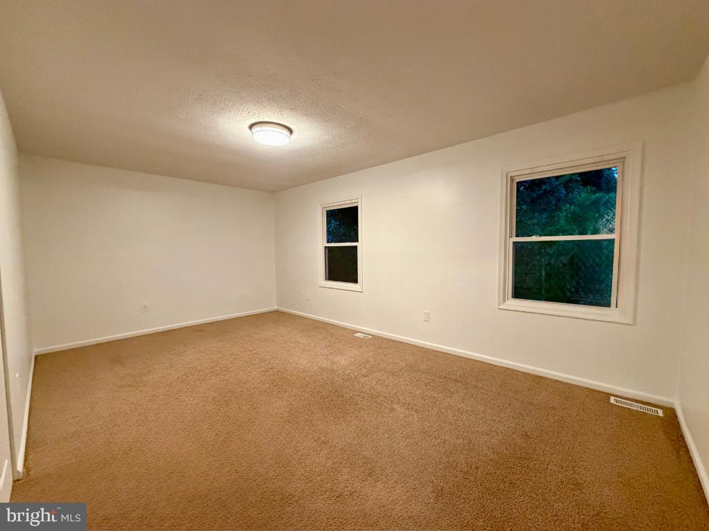 8639 Hayshed Ln Property Photo 12