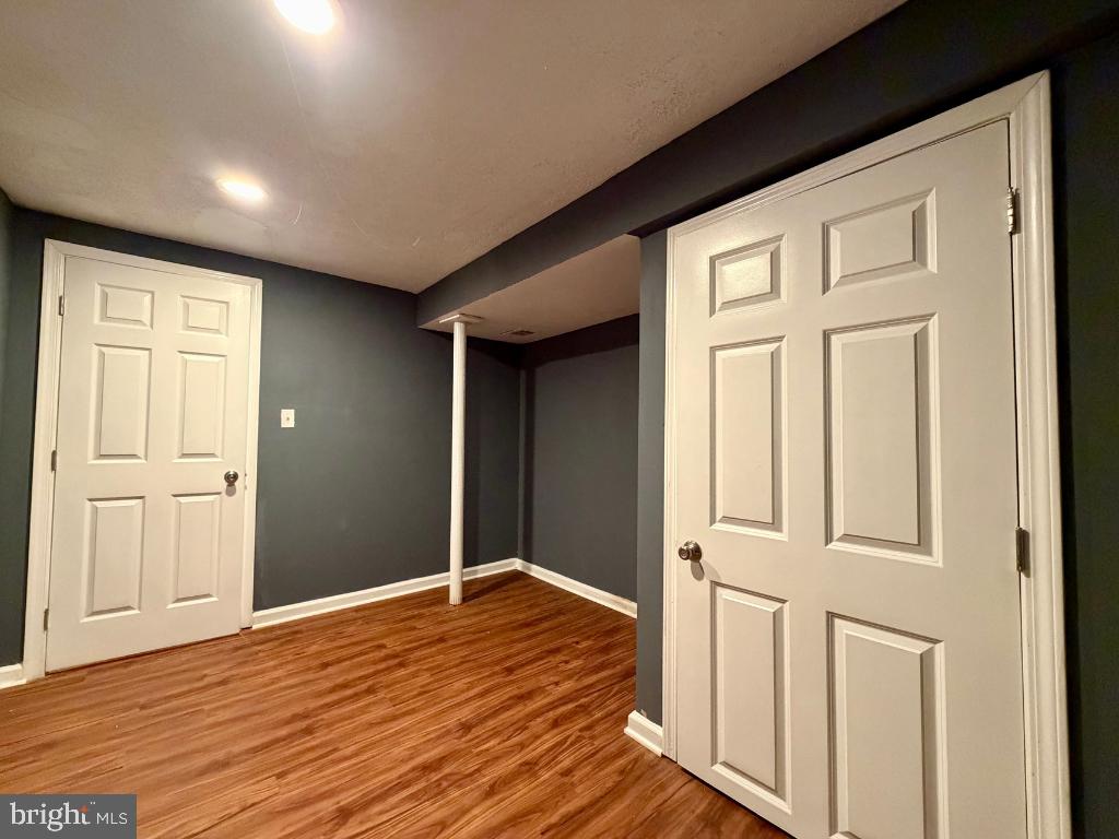 8639 Hayshed Ln Property Photo 20