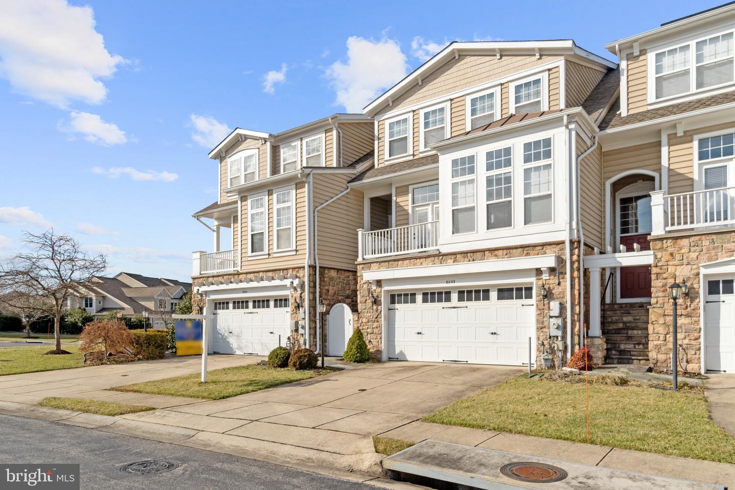 8803 Mirror Lake Way Property Photo 2