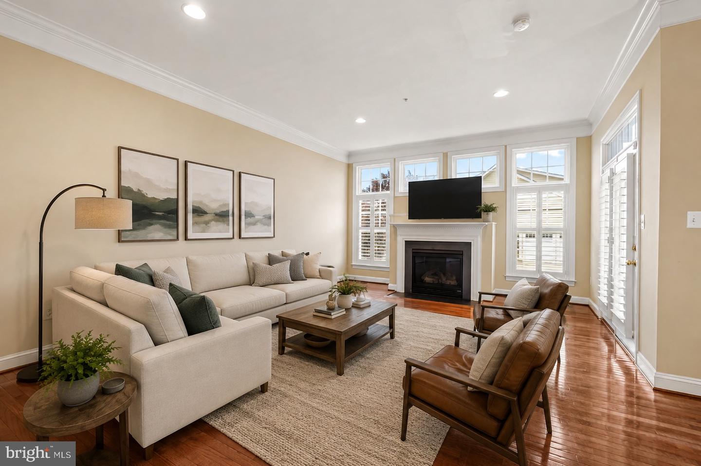 8803 Mirror Lake Way Property Photo 10