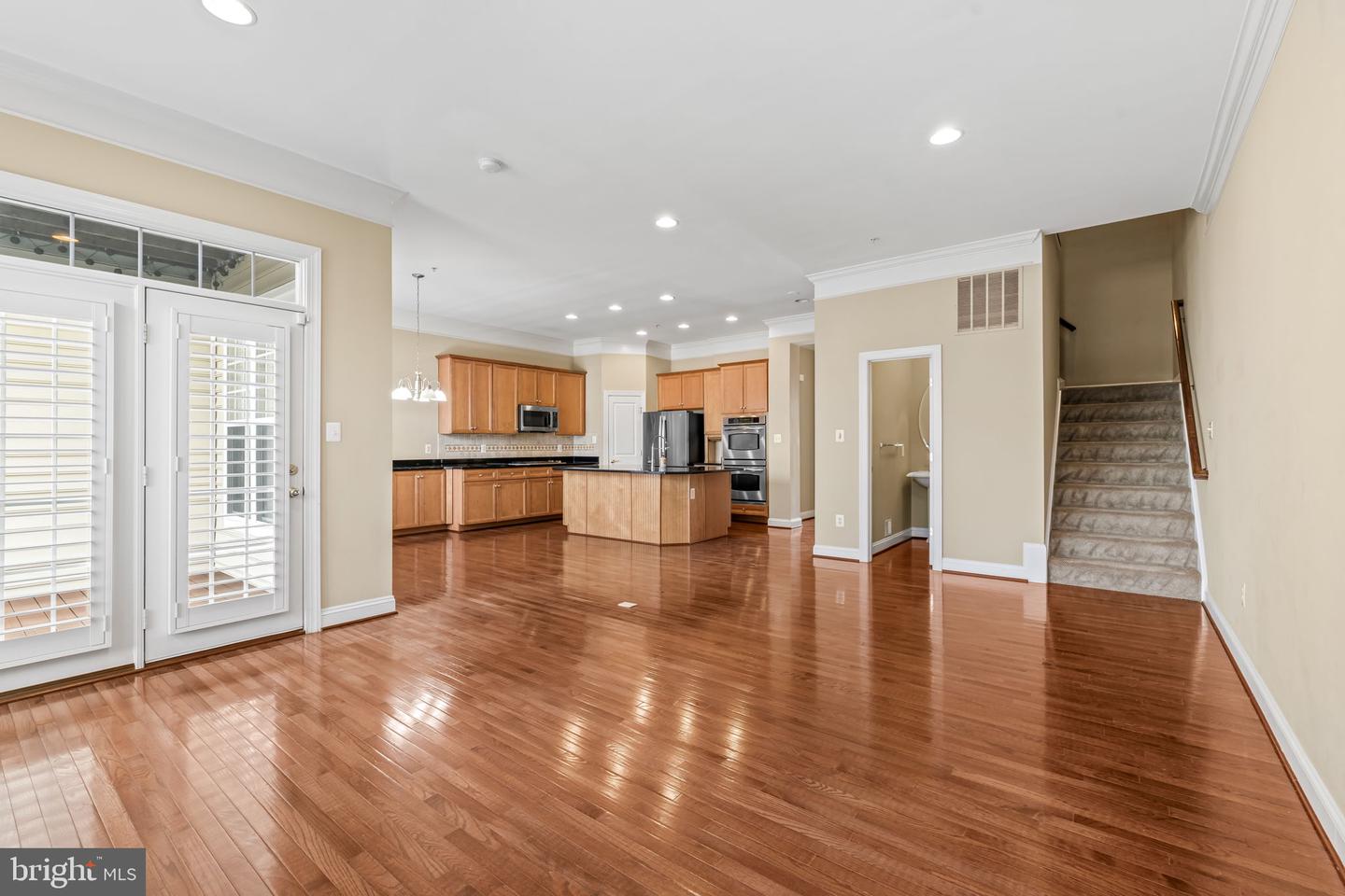 8803 Mirror Lake Way Property Photo 13