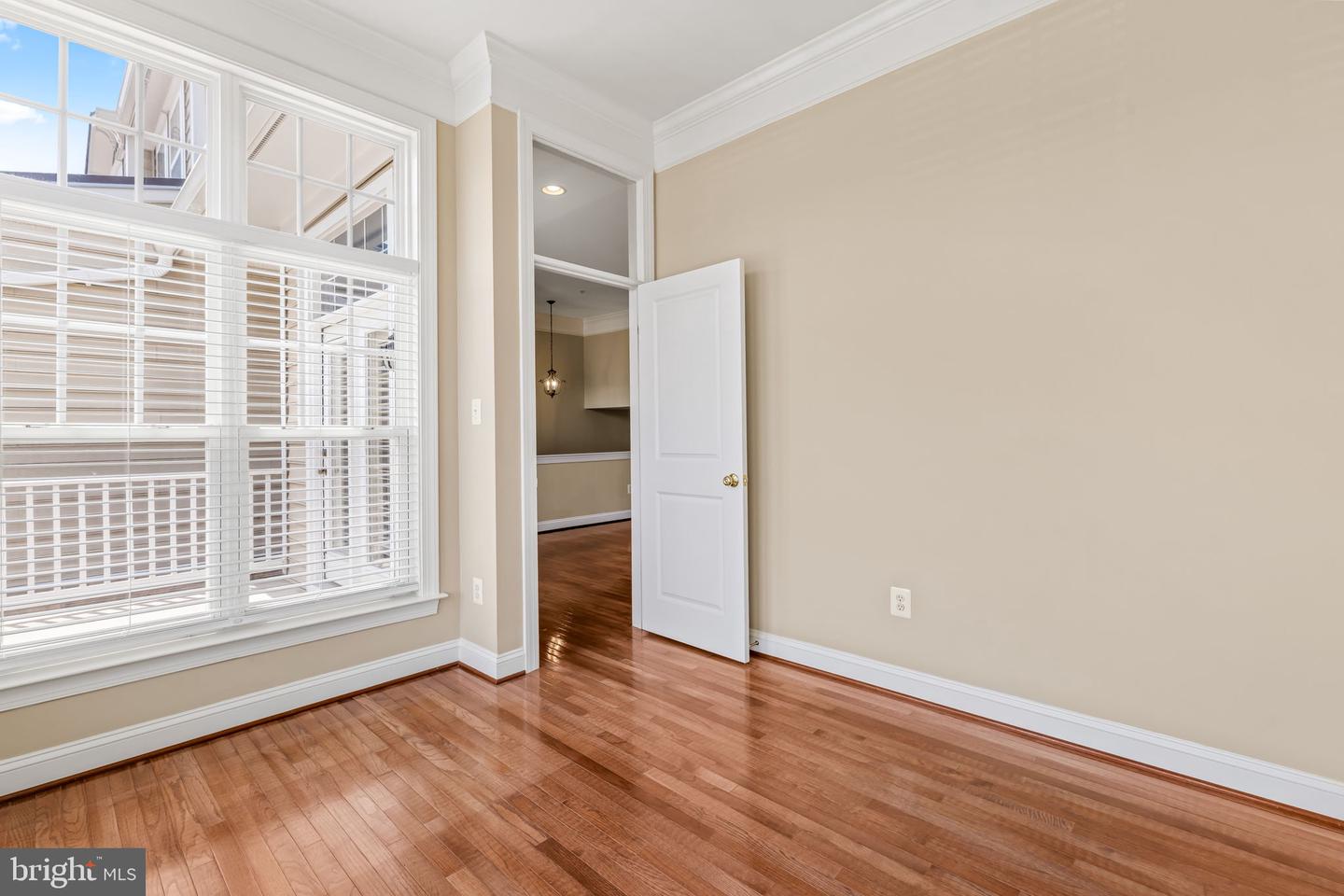 8803 Mirror Lake Way Property Photo 19
