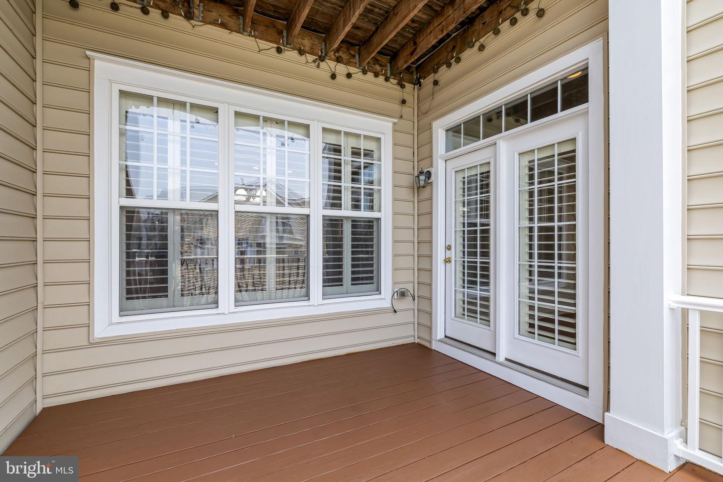 8803 Mirror Lake Way Property Photo 22