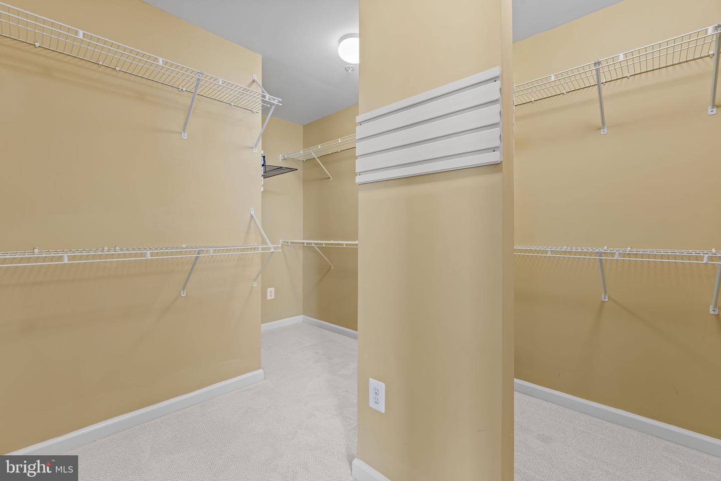 8803 Mirror Lake Way Property Photo 30