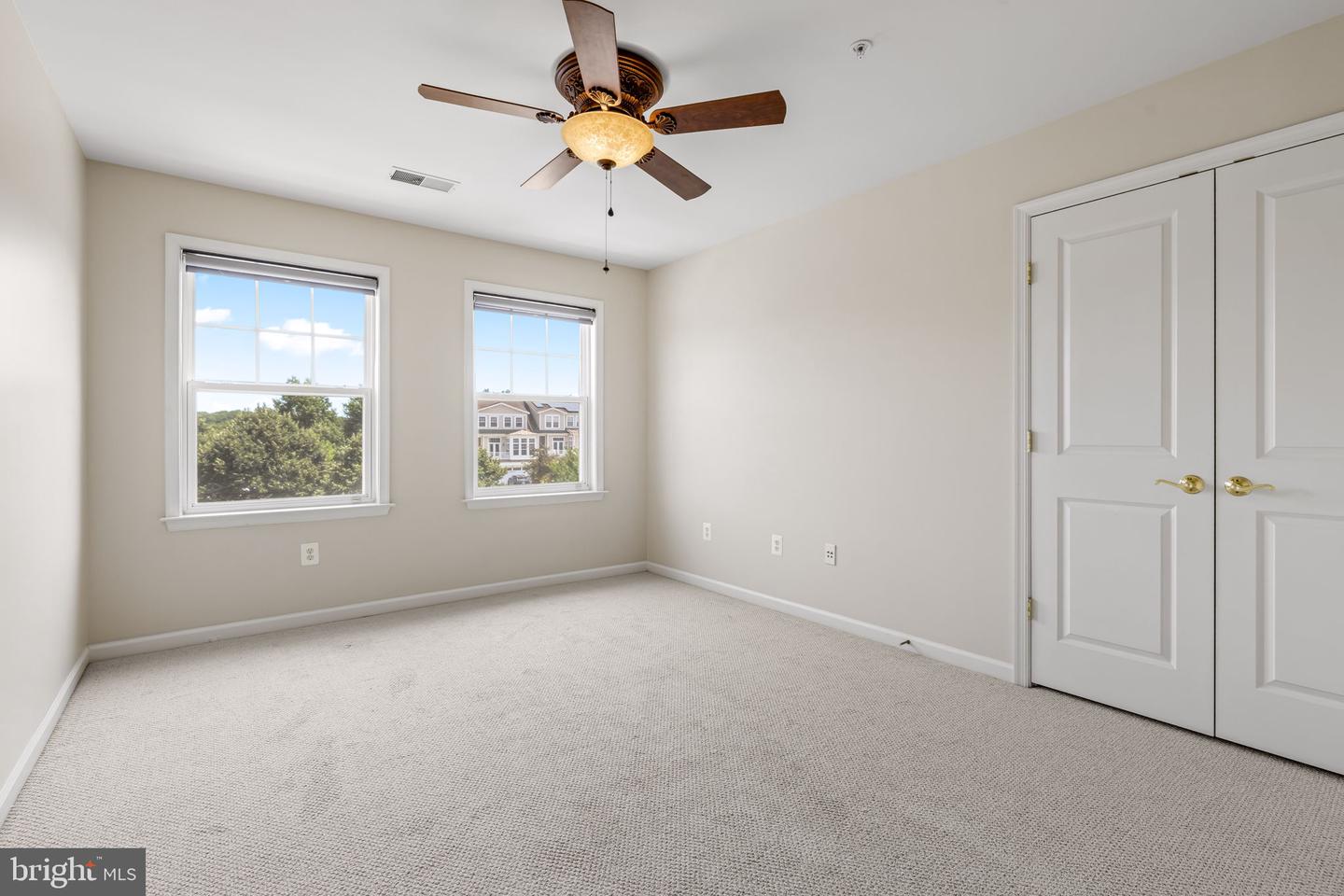 8803 Mirror Lake Way Property Photo 33