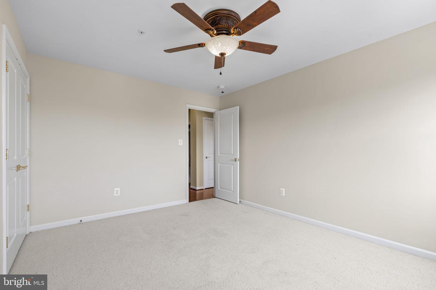 8803 Mirror Lake Way Property Photo 34