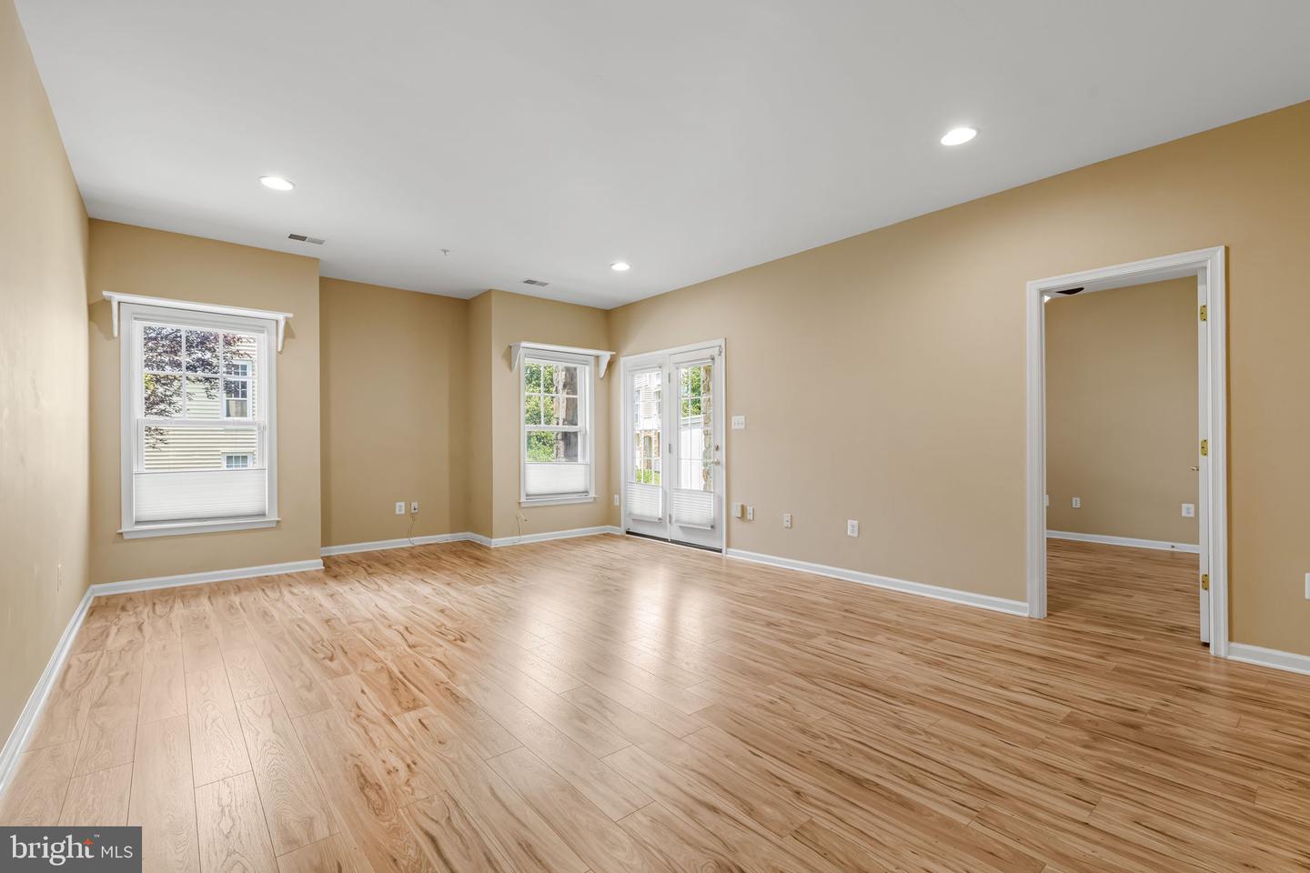 8803 Mirror Lake Way Property Photo 40