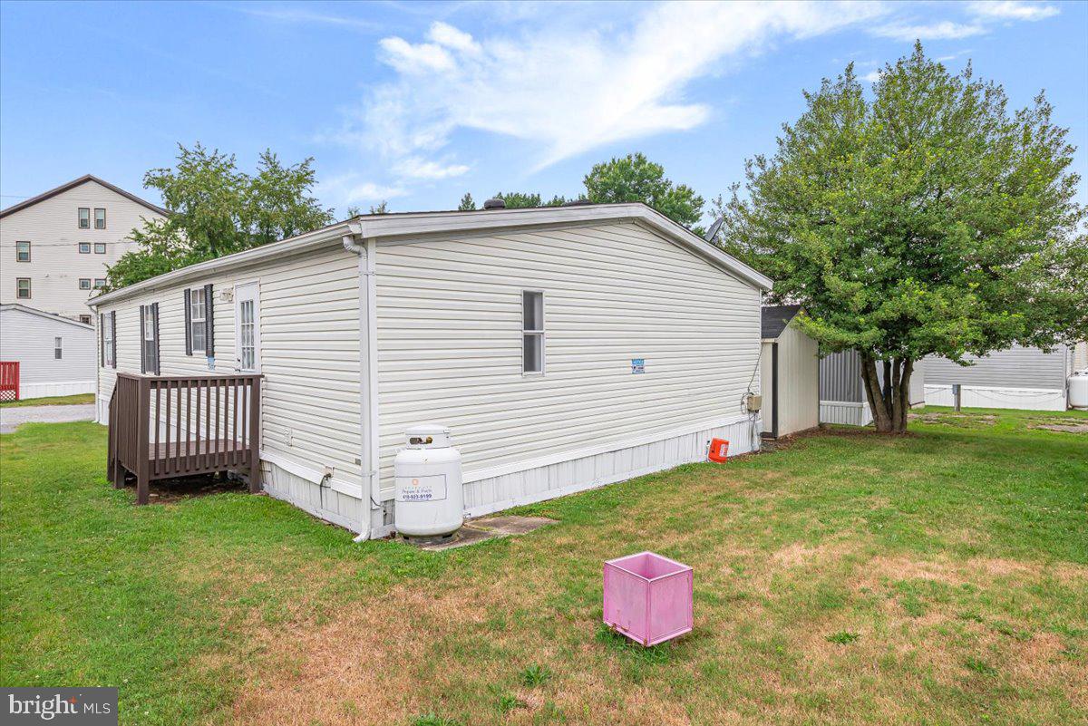 13 Midway Ave Property Photo 7