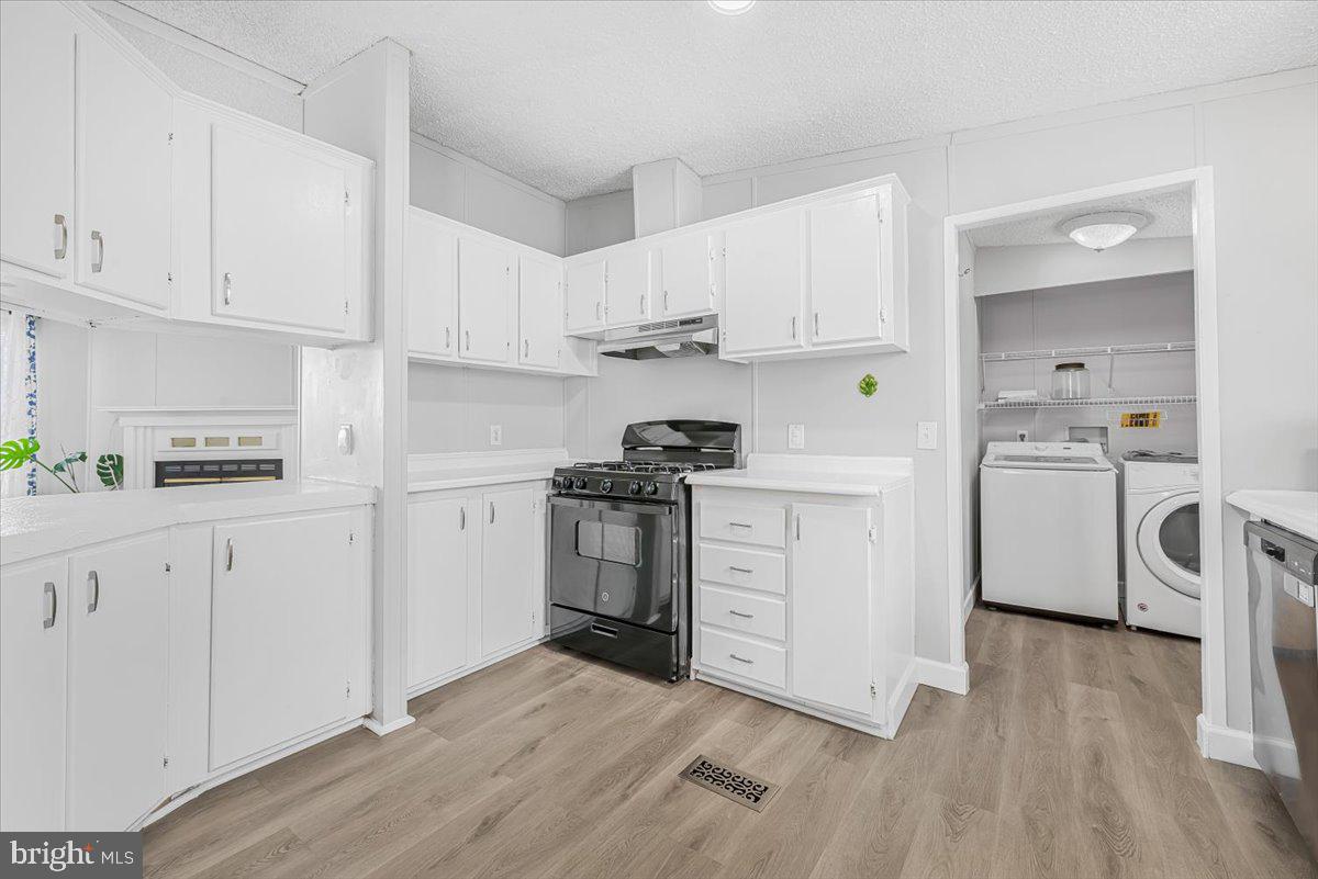 13 Midway Ave Property Photo 14
