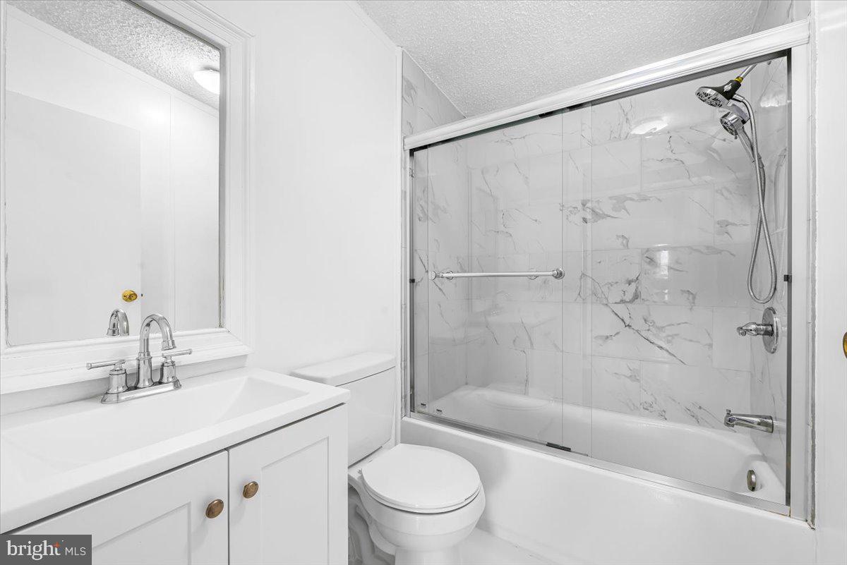 13 Midway Ave Property Photo 23