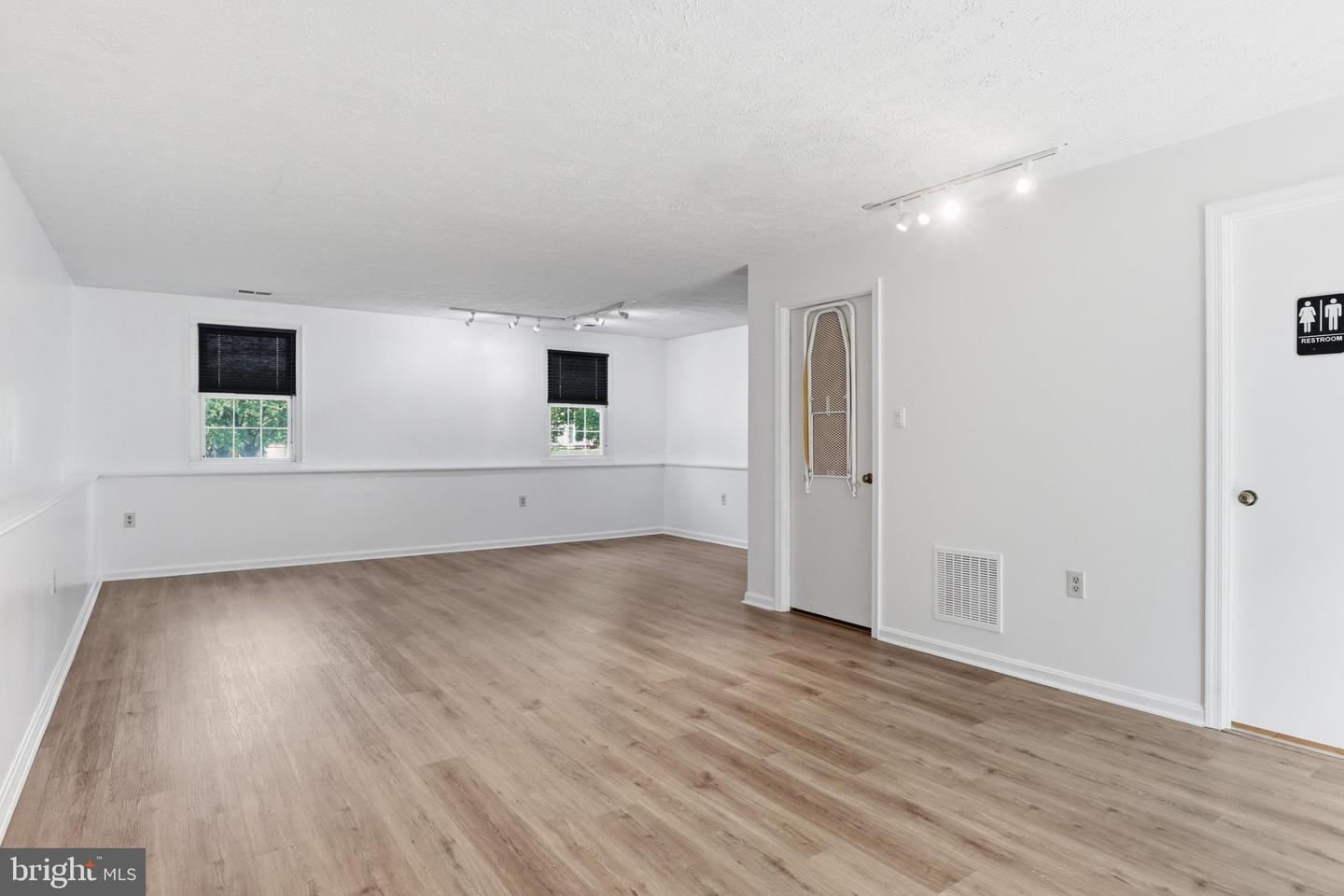 9684 Baltimore Ave Property Photo 26