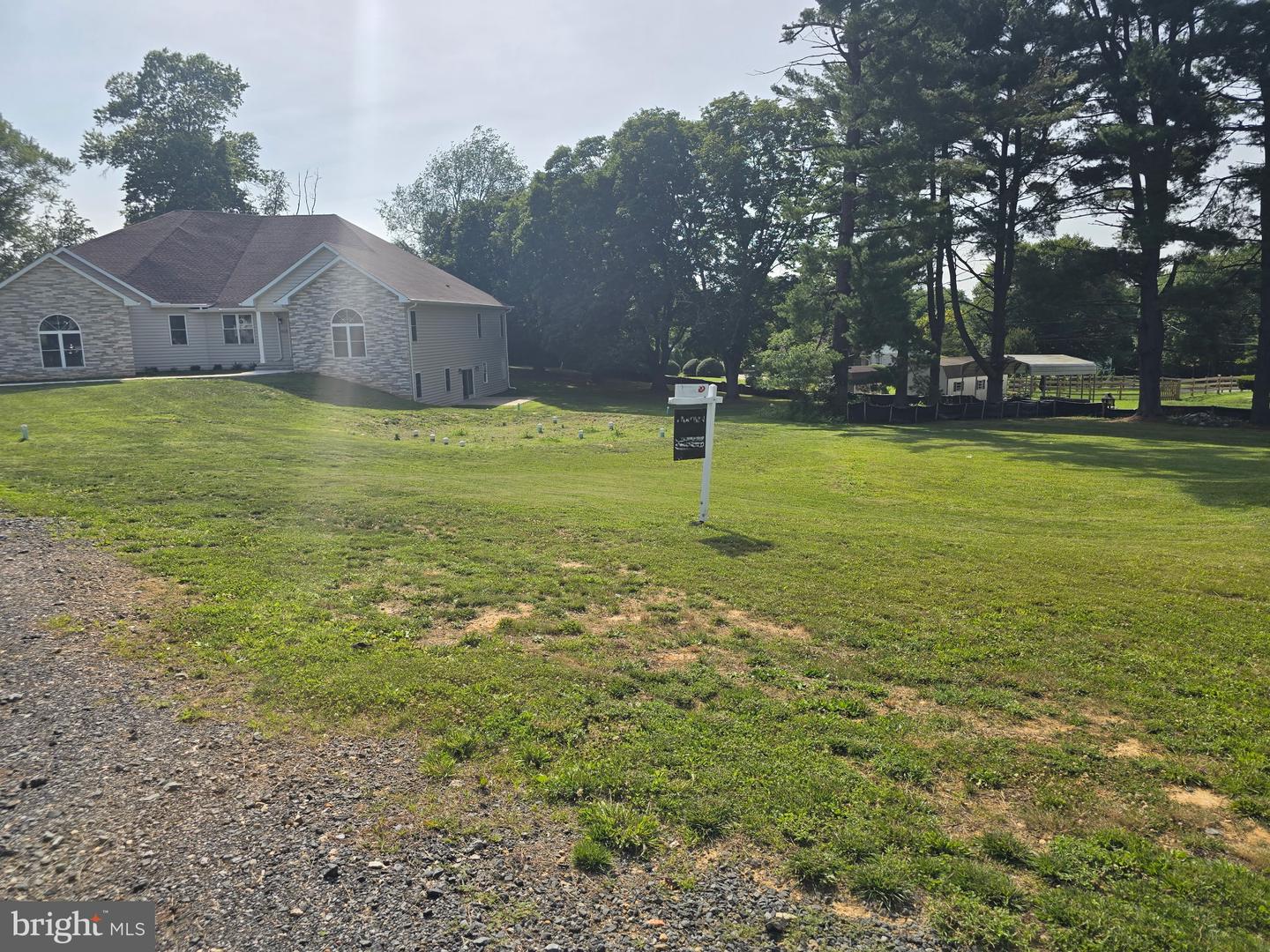 8329 GROVE ANGLE RD Property Photo 1