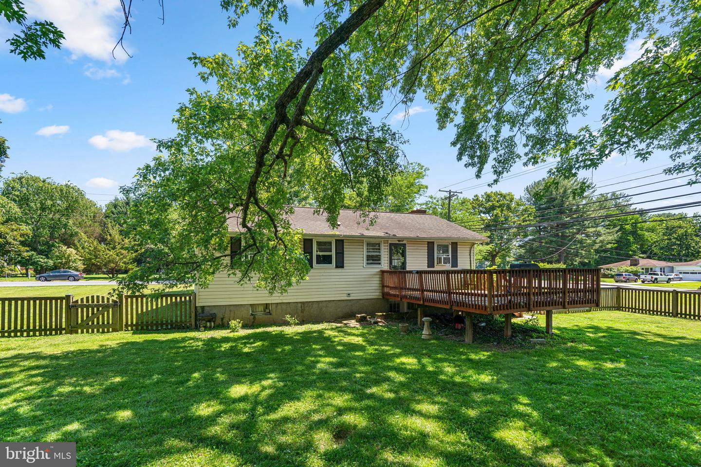 9264 Marydell Rd Property Photo 6
