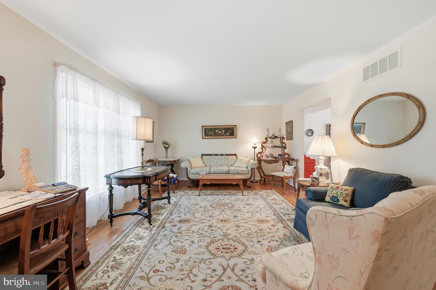 3549 Lakeway Dr Property Photo 18