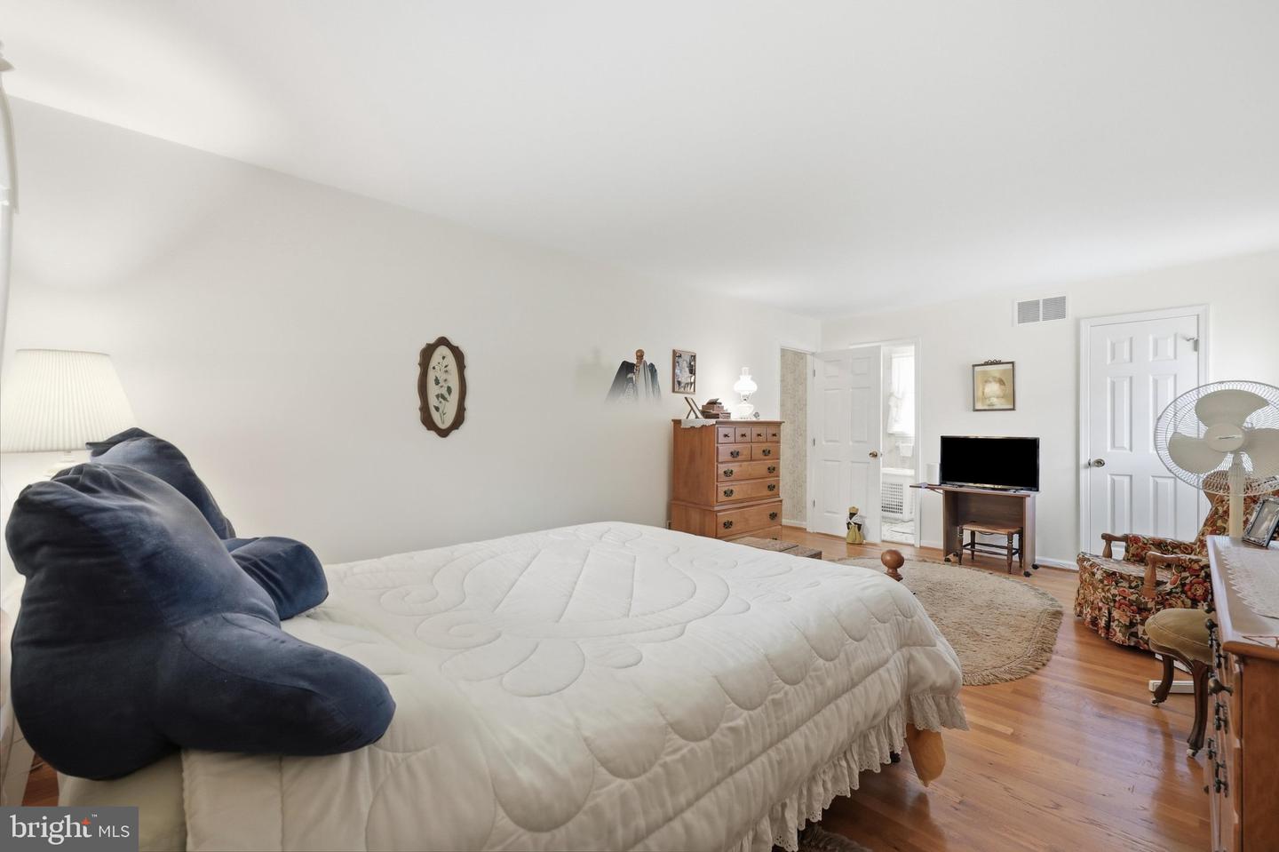 3549 Lakeway Dr Property Photo 42