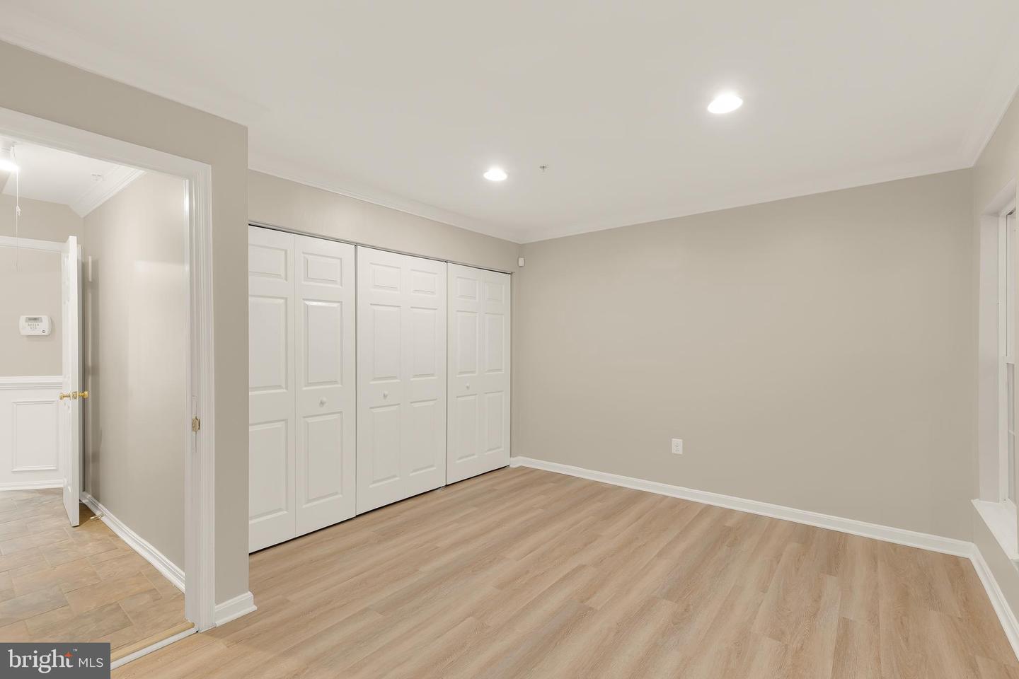 5748 Goldfinch Ct Property Photo 7