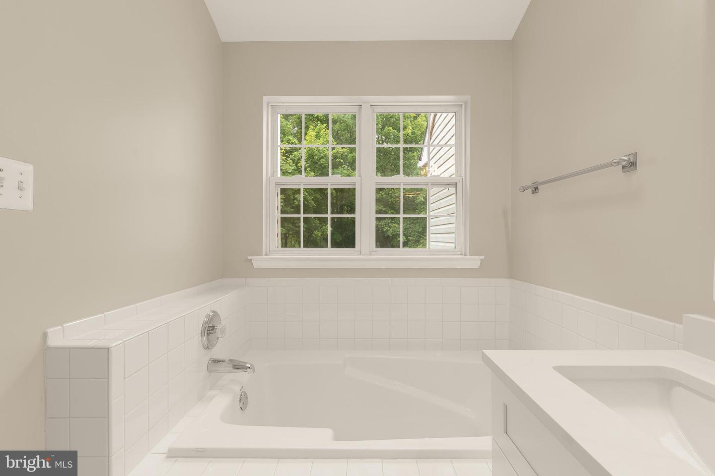 5748 Goldfinch Ct Property Photo 46
