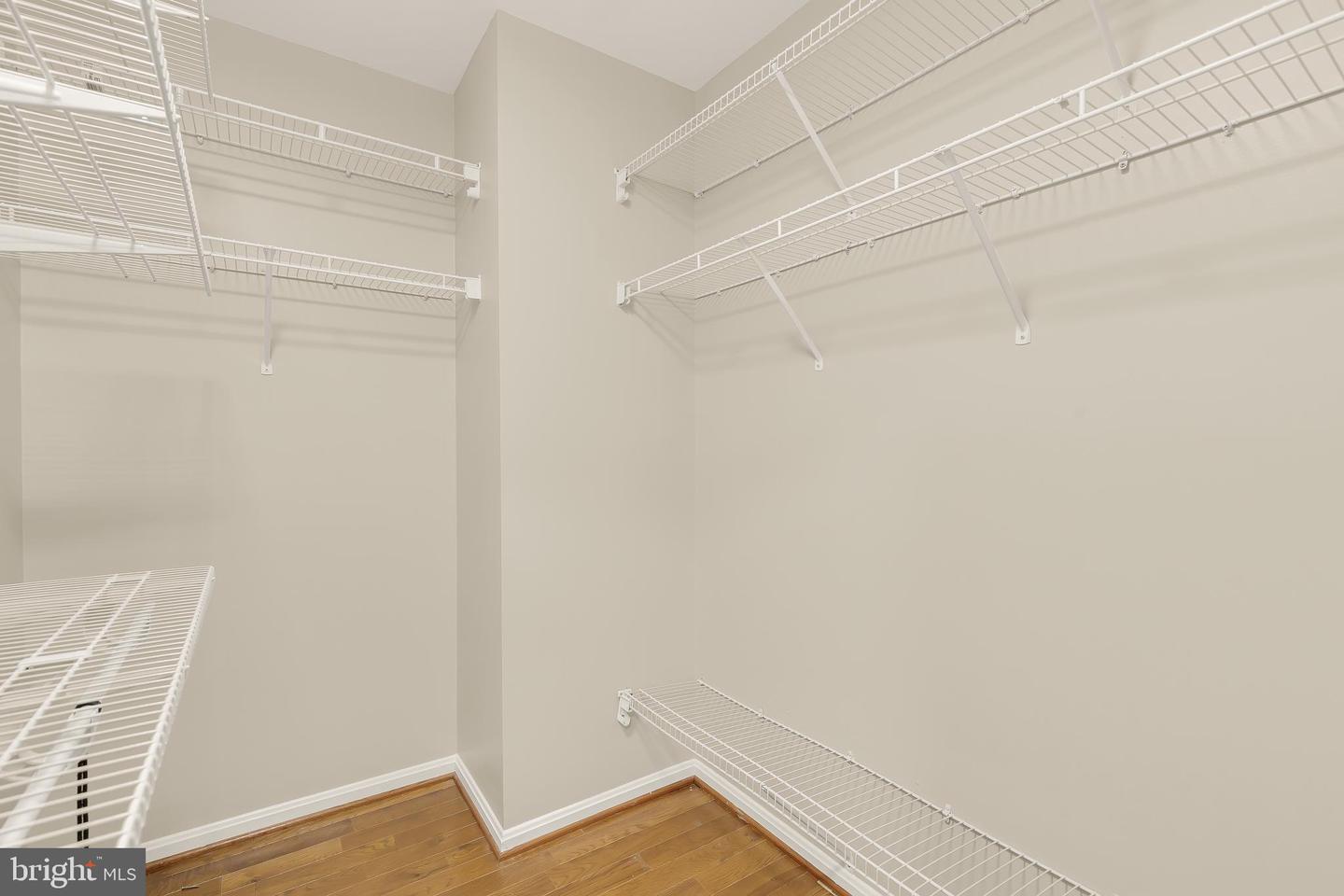 5748 Goldfinch Ct Property Photo 47
