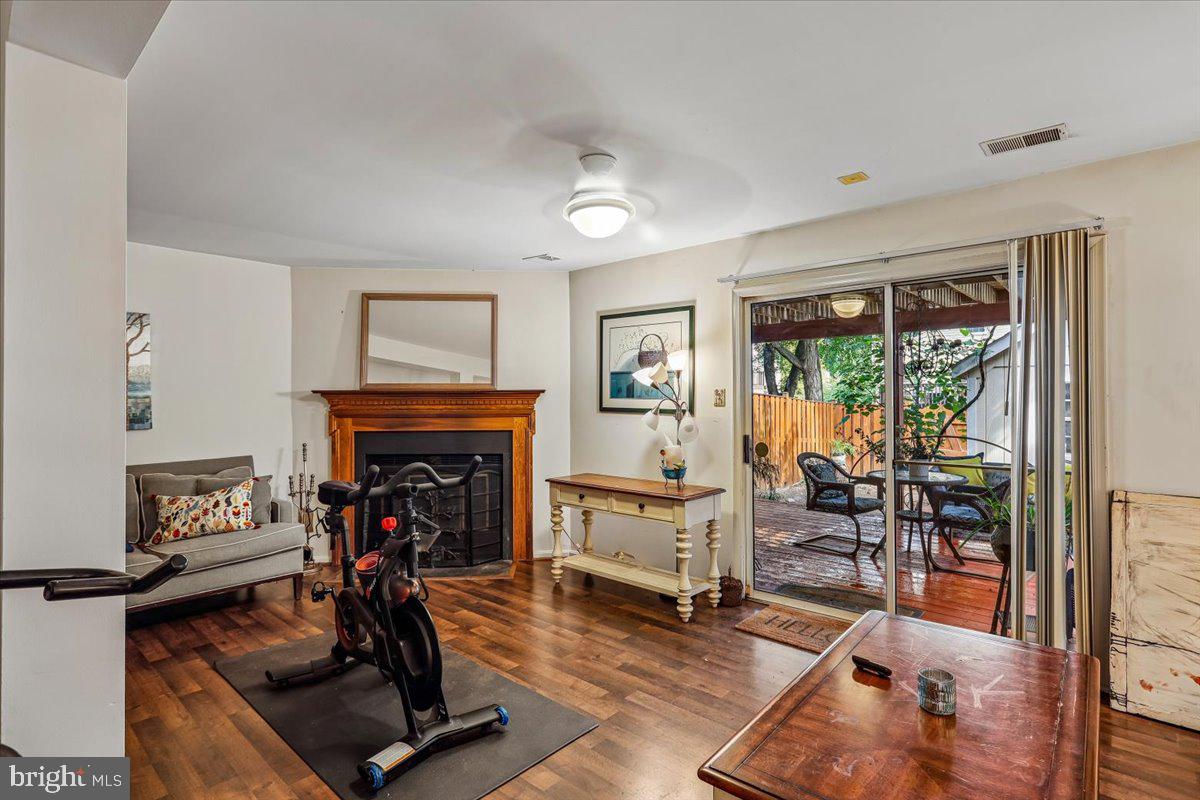 11738 Lone Tree Ct Property Photo 30