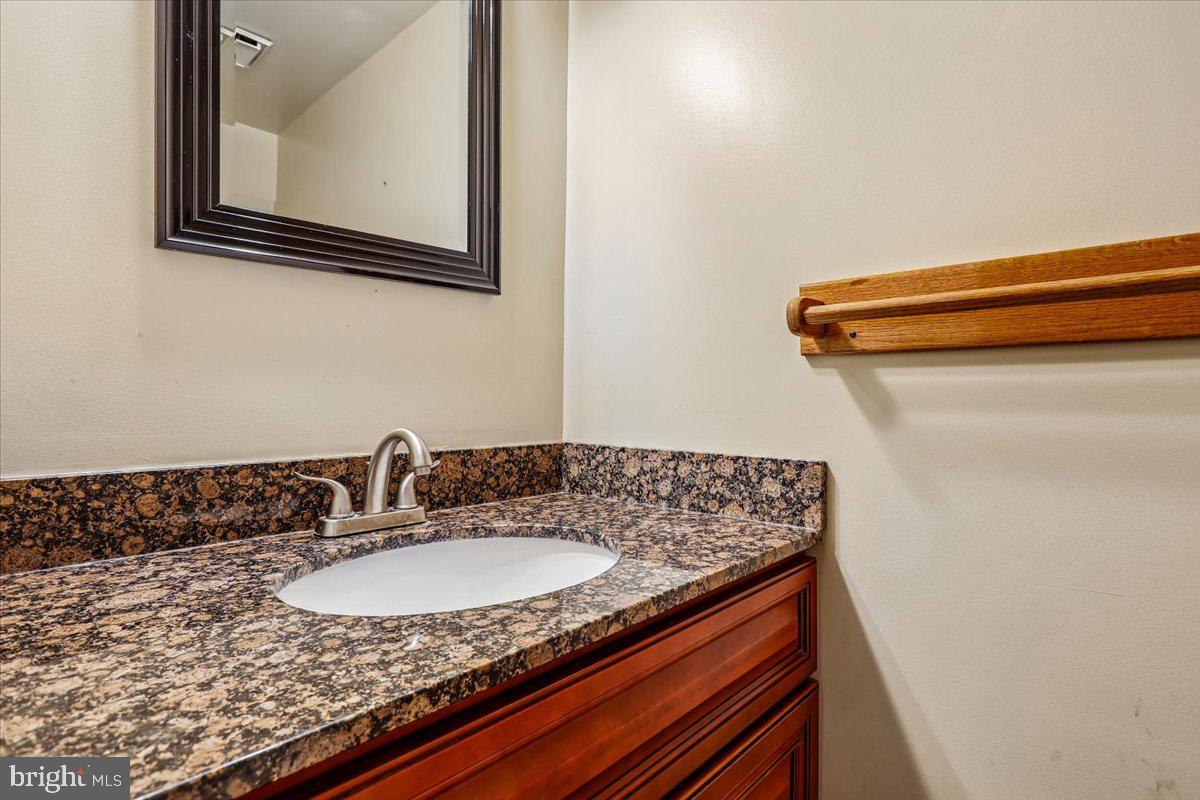 11738 Lone Tree Ct Property Photo 35