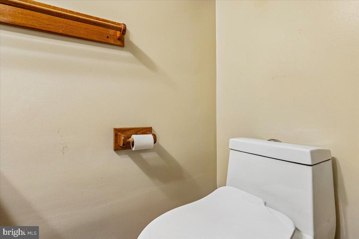 11738 Lone Tree Ct Property Photo 36